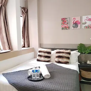 2* Hotel Leo Leisure @ Central Market