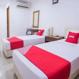 2* Hotel Oyo 390 Mayview Glory